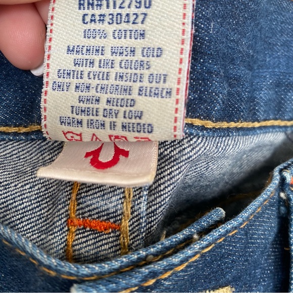 True Religion Ricky Men’s Medium Wash Straight Leg Jeans Size 42x32 - Picture 6 of 7